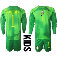 Maglie da calcio Brasile Alisson Becker #1 Portiere Seconda Maglia Bambino Mondiali 2022 Manica Lunga (+ Pantaloni corti)